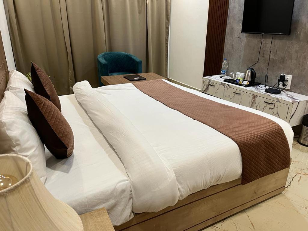 Hotel Eco Park Rewa Kültér fotó